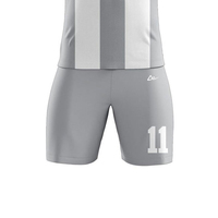 Uniformes de football personnalisables de haute qualité 100% polyester à manches courtes imprimés avec service OEM pour adultes