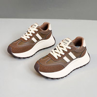 Nuevas Zapatillas Deportivas Casuales de Plataforma para Mujer, Invierno, Primavera, Verano, Otoño 2026, de Microfibra con Costuras de Cuero, Estilo Deportivo, Acolchadas, Sin Cordones