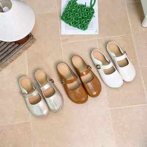 Mocassins en cuir véritable pour femmes, en cuir de veau souple, bout rond froissé, chaussures plates confortables et décontractées avec boucle métallique - Product Image 3