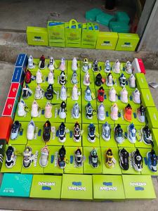 <span class=keywords><strong>Chen</strong></span> vente en gros balles de chaussures de marque d'occasion de haute qualité en vrac styles mixtes pour femmes et hommes vêtements en stock - Product Image 3