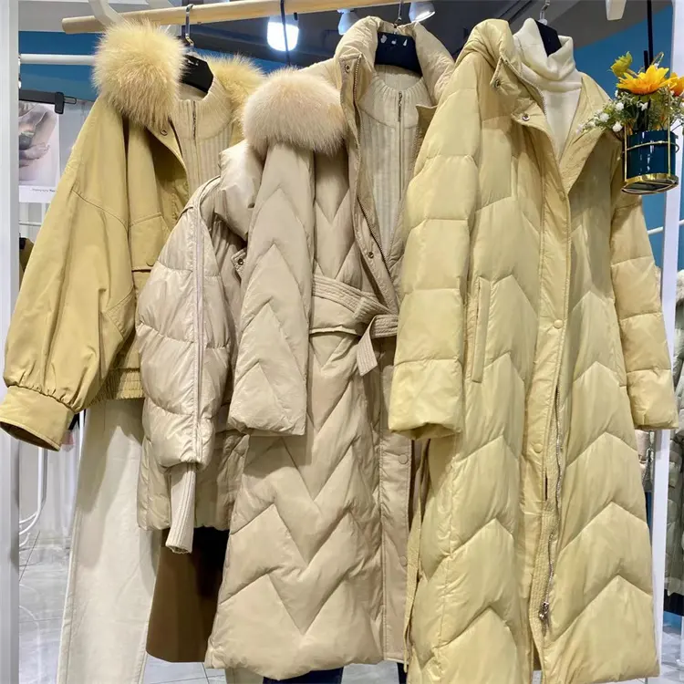 2022 осенне-зимняя теплая Модная женская одежда б/у запас конечных товаров Оптовая распродажа