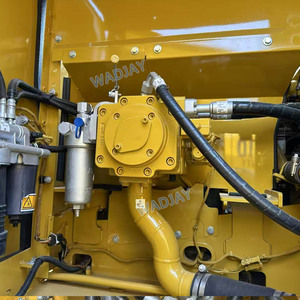 Excavatrice sur chenilles hydraulique avec une capacité de godet de 2,2 m, moteur de 176 kW et composants principaux du moteur - Product Image 6