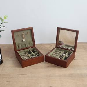 Boîte à bijoux portable en bois massif pour boucles d'oreilles bagues colliers conception simple pour le stockage de voyage - Product Image 4