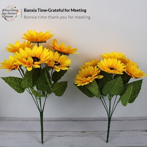 Ramo de Girasoles Simulados de 7 Cabezas, Arreglo Floral Artificial de Seda, Estilo Natural, Decoración para el Hogar XRK-065 - Product Image 2