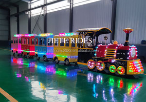 <span class=keywords><strong>Petit</strong></span> <span class=keywords><strong>train</strong></span> électrique de Noël de tourisme électrique d'utilisation de parc à thème professionnel à vendre pour le parc d'attractions - Product Image 4