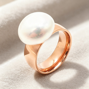 Bague large en acier inoxydable de haute qualité pour femmes, avec une seule fausse perle, pour un anniversaire, un cadeau de fête, bijoux - Product Image 1
