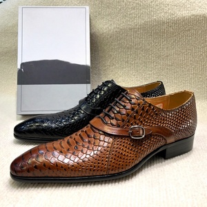 Chaussures de mariage élégantes pour hommes en cuir véritable, sur mesure, de haute qualité, à bout pointu, fabriquées à la main, rehaussantes - Product Image 2
