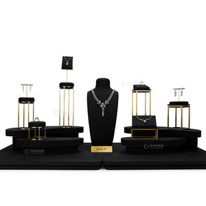 Présentoir de buste de bijoux en bois de luxe avec support de boucles d'oreilles pour conteneurs de bijoux haut de gamme - Product Image 4