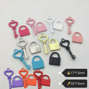 平背钥匙扣合金吊饰，适用于DIY手机壳装饰，手机壳配件，吊坠，手机壳装饰件 - Product Image 1