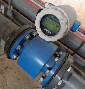 Débitmètre électromagnétique à batterie Mt100e, type à bride, pour la mesure de l'eau, corps en acier inoxydable - Product Image 1