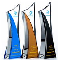 3d cristal trophée carré sablage trophée en cristal Personnalisé de conception spéciale en gros feu flamme en forme de trophée en verre de cristal