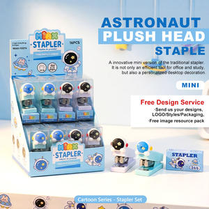 Grampeador com Design de Astronauta Fofo (500 Grampos Incluídos) - Material de Escritório - Product Image 1