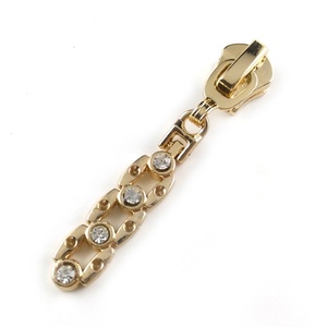 5 #   Tirette de fermeture éclair à verrouillage automatique en diamant pour fermetures éclair en plastique, logo personnalisé, couleur personnalisée, en alliage de zinc métallique sans nickel - Product Image 5