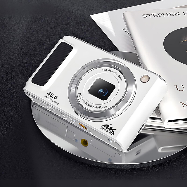 High Resolution Retro Style 4K Pocket Digital Camera 48MP Mini UV Point Shoot Vlog Record 4K Video Resolution