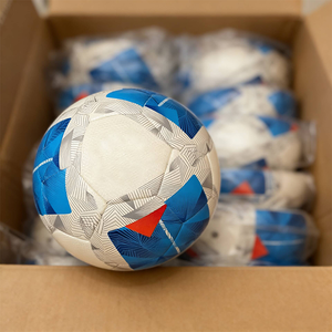 Balón de Fútbol de Cuero con Logotipo Personalizado, Termosellado, Cosido a Máquina, de PVC, Tamaño <span class=keywords><strong>5</strong></span>/4, Antideslizante, Impermeable, Duradero, para Todo Tipo de <span class=keywords><strong>Cancha</strong></span> - Product Image 1