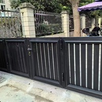 Portail coulissant contemporain en alliage d'aluminium avec grille décorative et moteur électrique pour mur de clôture