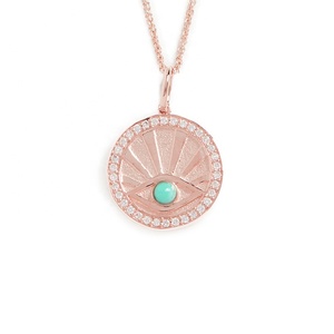 Collar Gemnel de Plata de Ley Reciclada con Medallón de Moneda de la Suerte y Ojo Turquesa en Oro de 18k - Product Image 4