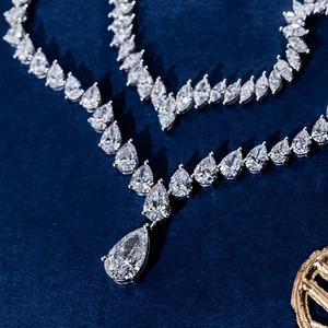 Collar de Plata de Ley S925 Personalizado con Joyas Messi, Combinación de Diamantes Cultivados en Laboratorio IGI, Corte Pera y Corte Marquesa, Collar de Boda - Product Image 1