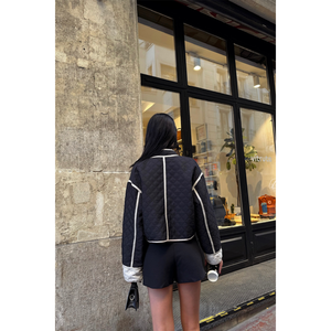 Chaqueta Acolchada Negra para Mujer, Reforzada con Fibra, Tejido Lando, Relleno de Poliéster - Product Image 1