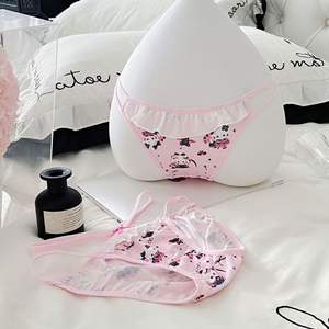 Tanga de seda helada con estampado de gato de <span class=keywords><strong>anime</strong></span> japonés original para mujer, ropa interior sexy con aberturas, estilo Pure Desire - Product Image 2