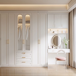 Armoire de luxe française avec coiffeuse intégrée, blanc crème, panneau encastré, porte vitrée cintrée, chambre personnalisée - Product Image 1