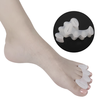 Entretoises orthopédiques en gel de silicone à trois trous pour orteils superposés, soulagement de la friction, alignement des pieds en silicone, vente en gros
