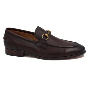 Sapatos casuais de negócios masculinos feitos sob medida mocassins de couro italiano britânico de um passo com fivela de metal superior redondo leve