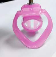 LOVE New PVC Anillo que se puede abrir Desmontar Diseño abatible PVC Cock Cage Dispositivo de castidad masculina Juguetes sexuales. Candado de pene de PVC médico macho
