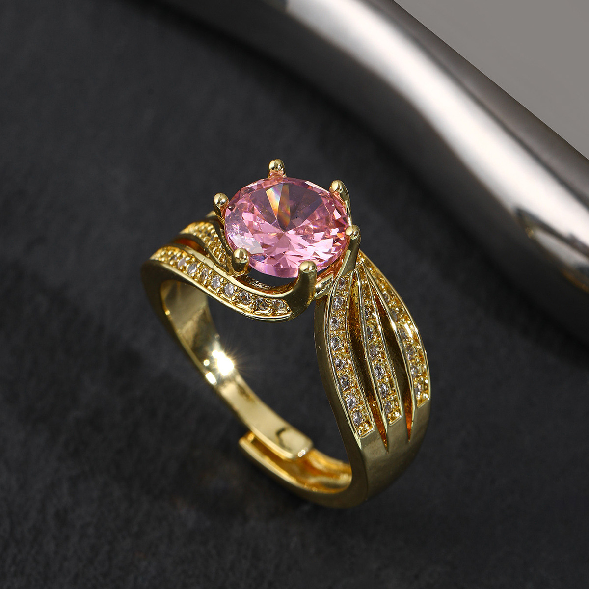 Golden-pink diamond