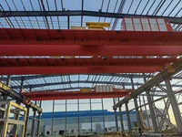 Pont à grue pour pieux tubulaires