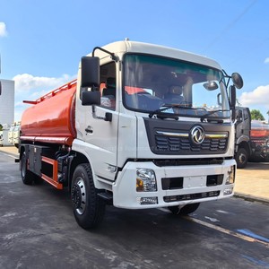 Camion-<span class=keywords><strong>citerne</strong></span> Dongfeng 4x2 15000L RHD 190HP pour le transport d'essence, camion-<span class=keywords><strong>citerne</strong></span> à moteur diesel - Product Image 1