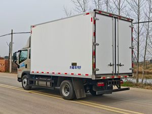 Camion Frigorifero a 6 Ruote da 6 Tonnellate Utilizzato per Mantenere una Temperatura Costante di 0 Gradi ° Da <span class=keywords><strong>C</strong></span> a 8 ° <span class=keywords><strong>C</strong></span> o -18 ° <span class=keywords><strong>C</strong></span> per Frutta e Verdura. - Product Image 5