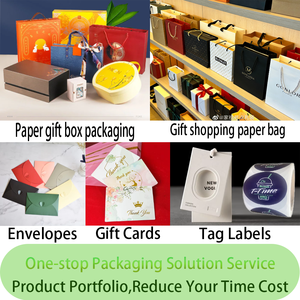 Sacs fourre-tout dorés de luxe écologiques faits à la main en gros, personnalisables avec poignée en ruban de papier cartonné doré et fourrure, pour chaussures et vêtements - Product Image 4