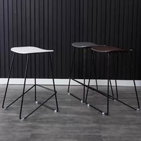 Tabouret de bar commercial moderne et robuste en fer forgé pour la maison, le salon, les salons de thé et l'utilisation à la caisse.