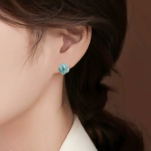 Pendientes de jade natural auténtico con diseño de flor de ciruelo azul agua, pétalos de jade de grado hielo, estilo antiguo para mujer. - Product Image 4