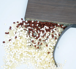 <span class=keywords><strong>Granulés</strong></span> d'adhésif thermofusible EVA modernes pour machines à chantourner, usage cuisine et salle de bain, alimentation facile, flux de fusion constant - Product Image 4