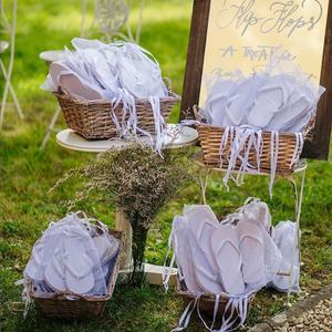 Chaussons de mariage personnalisés avec logo, sandales en caoutchouc blanc en gros pour invités avec ruban, emballage cadeau, fournitures pour événements, fabricant - Product Image 1