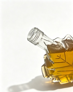 High Quality Clear Glass Maple Leaf Liquor Bottle with Cork Stopper Frost &amp; Engraving Options 250ml/500ml for Syrup &amp; <strong>Spirits</strong> - Product Image 5