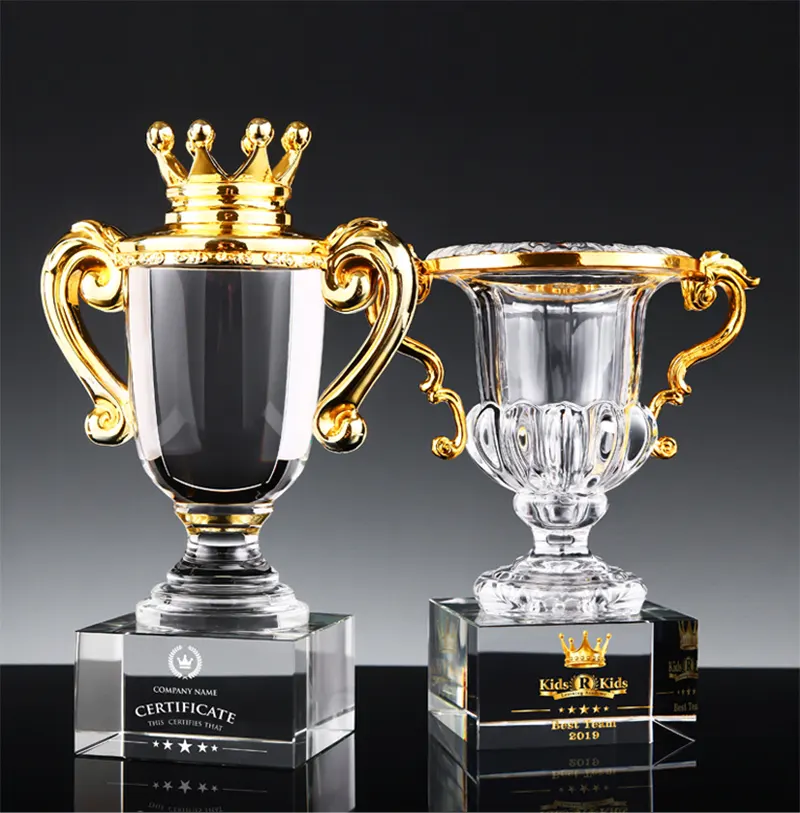 नए डिजाइन सुरुचिपूर्ण धातु क्रिस्टल ताज ट्रॉफी स्पोर्ट्स ग्लास पुरस्कार कप क्रिस्टल कर्मचारी पुरस्कार टीम वर्क पुरस्कार