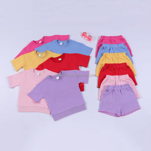 Set Sportivo per Ragazze con <span class=keywords><strong>Felpa</strong></span> a Maniche Corte e Pantaloncini Ricamati, Elegante Tinta Unita Personalizzabile - Product Image 3