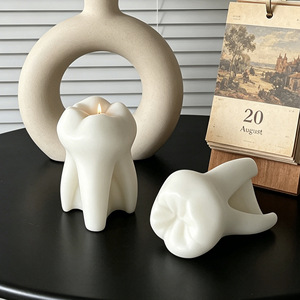 Vela aromática única con forma de diente, adorno artístico de cera para decoración de mesa en el hogar, regalo navideño - Product Image 1