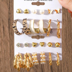 Ensemble de boucles d'oreilles tendance plaqué or en alliage pour femme, bijoux de fête vintage, cœur, perle, papillon, créoles et puces d'oreilles, 6 pièces - Product Image 5