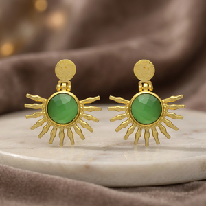 Pendientes de Diseño Étnico con Baño de Oro y Gemas de Calcedonia Verde para Fiestas y Regalos - Product Image 3