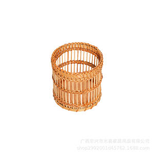 Porte-stylo en bambou vietnamien tressé, cage ronde en bambou ajourée, organisateur de rangement pour bureau, papeterie et outils de maquillage - Product Image 6