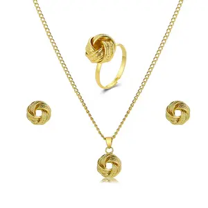 Nouveau ensemble de bijoux en métal trois pièces de mariage créatif, nœud tridimensionnel, bague, boucles d'oreilles, collier, ensemble de bijoux