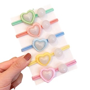 Élastique à cheveux en forme de cœur perlé style coréen pour filles, accessoire décontracté en résine plastique avec nœud - Product Image 5