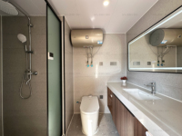 Maison Capsule Mobile A7 38 m² – Design Glamping Moderne à Châssis Acier Modulaire Préfabriqué pour Salons, Stations Balnéaires et Usage Commercial