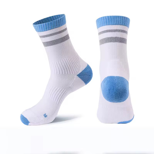 Wholesale Custom Logo Men Seamless <b>Running</b> Training <b>Socks</b> Sports Crew <b>Socks</b> High Quality - Product Image 5