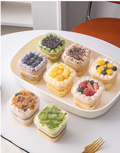 Boîte d'emballage carrée transparente jetable et écologique en PET pour gâteaux, pâtisseries, sushis, salades, aliments pour animaux – Taille et logo personnalisables - Product Image 5