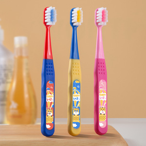 Little Cow Adventure - Cepillo de dientes para niños, cerdas suaves, paquete de 3, para niños de 6 a 15 años, caja de regalo con orificio cuadrado - Product Image 3